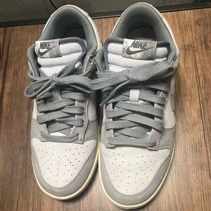 Nike Dunk Low- Grey